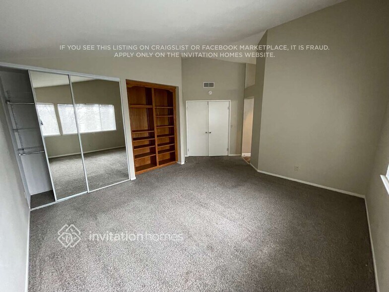 Building Photo - 4625 Arabian Way