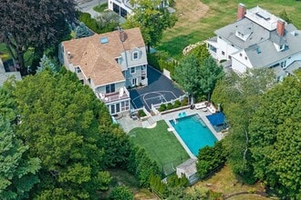 Building Photo - 59 Harbor Ave