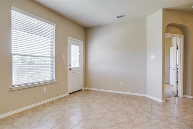 Building Photo - 453 Spring Dr