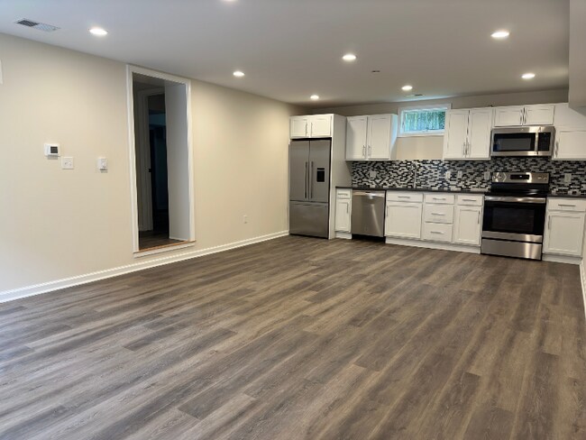 Building Photo - 4424 Brandywine St NW
