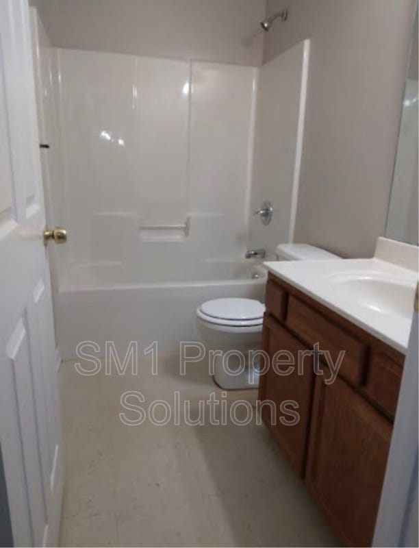 Building Photo - 115 Thomas St