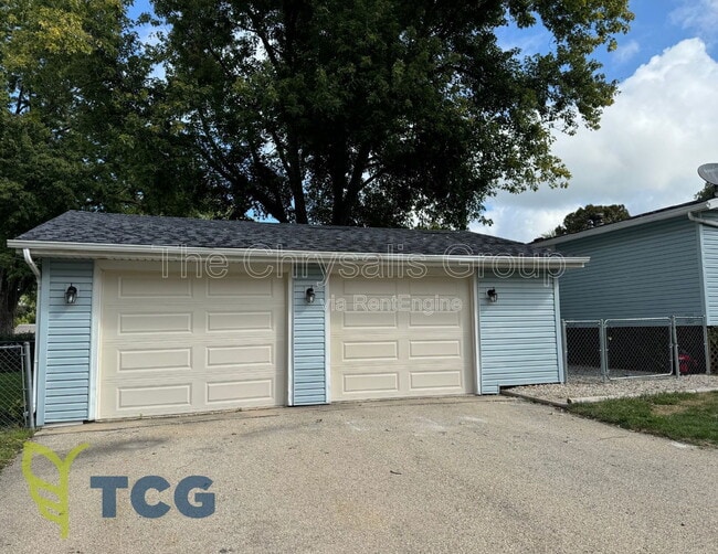 Building Photo - 1802 Herbert St