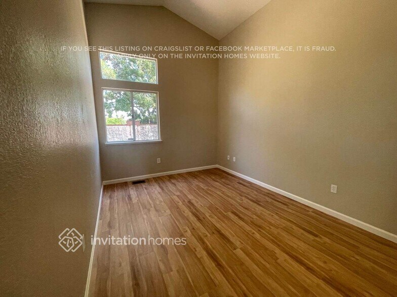 Building Photo - 5085 Wagon Wheel Way