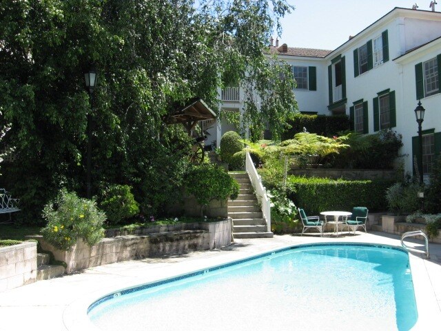 Building Photo - 4024-4028 Los Feliz Blvd