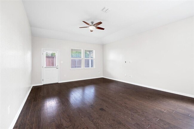 Building Photo - 1312 Jenkins Bnd