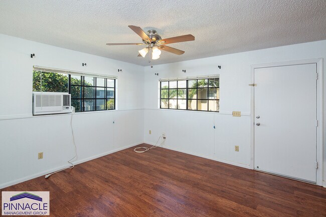 Building Photo - 91-1036 Kaiau Ave #10G