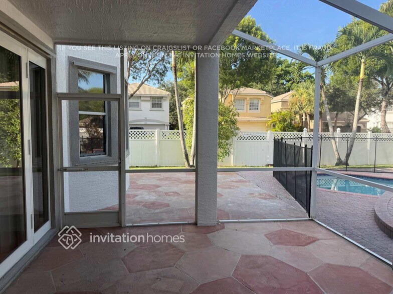 Building Photo - 1231 Oakwater Dr