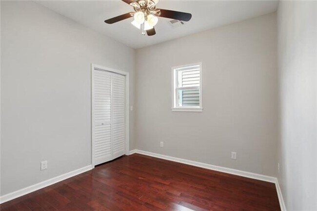 Building Photo - 2534-2536 Lavender St