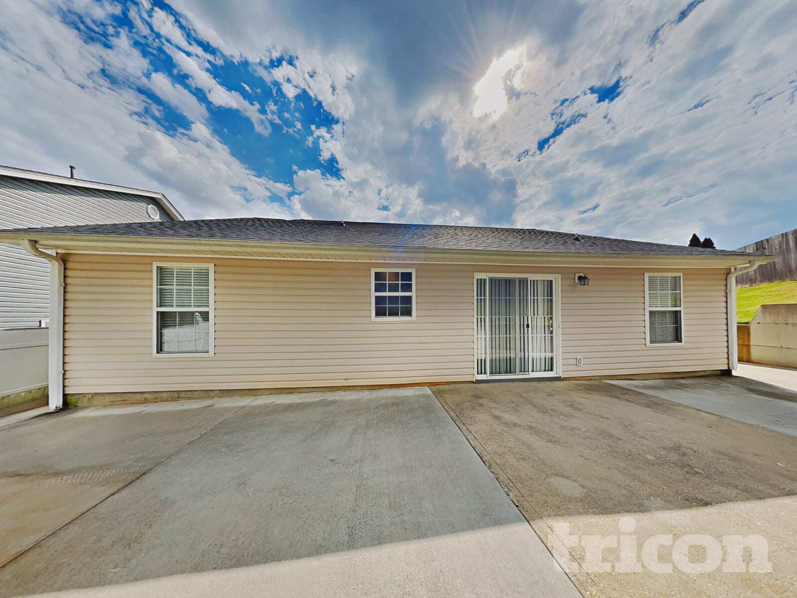 Building Photo - 110 Kingscreek Dr