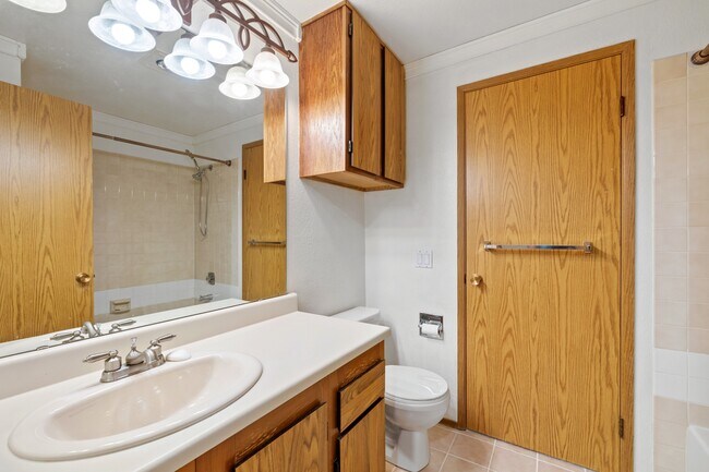 Building Photo - 19851 25th Ave NE