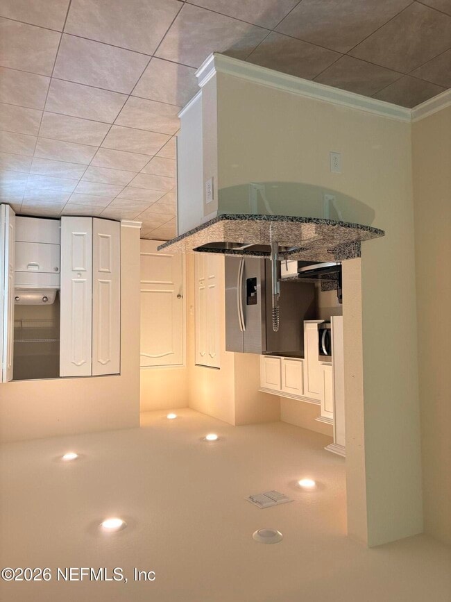 Building Photo - 205 Talulla Trl