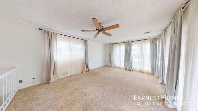 Building Photo - 4535 San Blas Ave