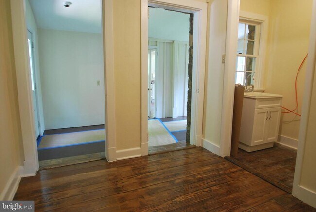 Building Photo - 23131 Oakham Farm Ln