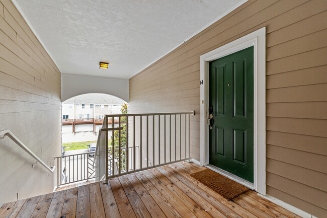 Building Photo - 8441 Callabee Way