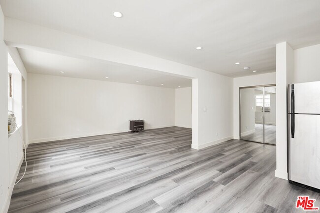 Building Photo - 1151 Horn Ave