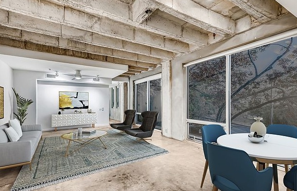 Building Photo - 1115 S Alamo St