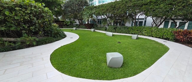 Building Photo - 951 Brickell Ave