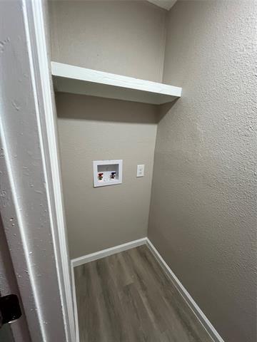 Building Photo - 2930 Gardenia Dr