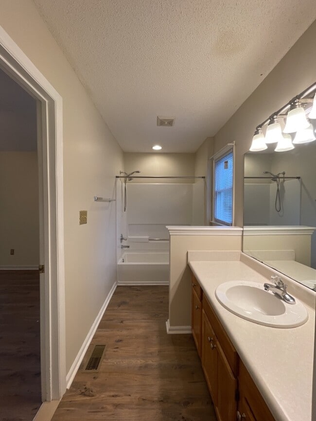 Building Photo - 2312 Faucette Ave