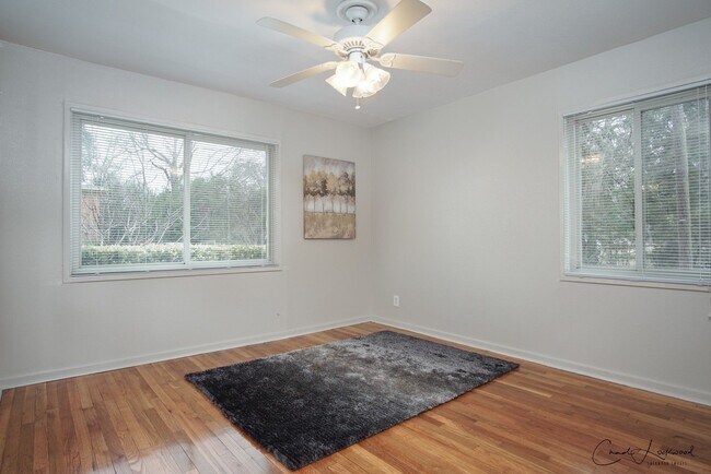 Building Photo - 3914 Gilbert Dr