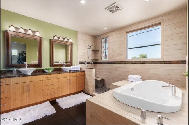 Building Photo - 7020 E 1st Ave