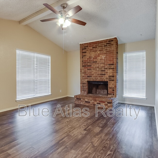 Building Photo - 610 Lillard Rd