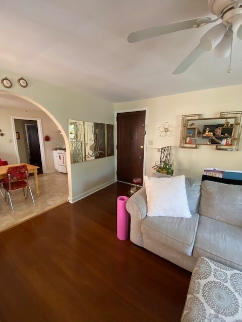 Living Room - 250 Lincoln Ave