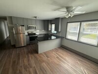 Building Photo - 4605 Maple Ave
