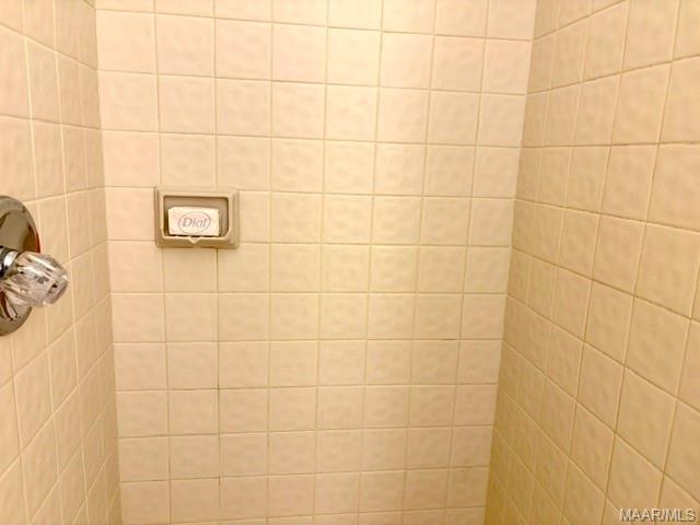 Building Photo - 1524 Charleton Dr