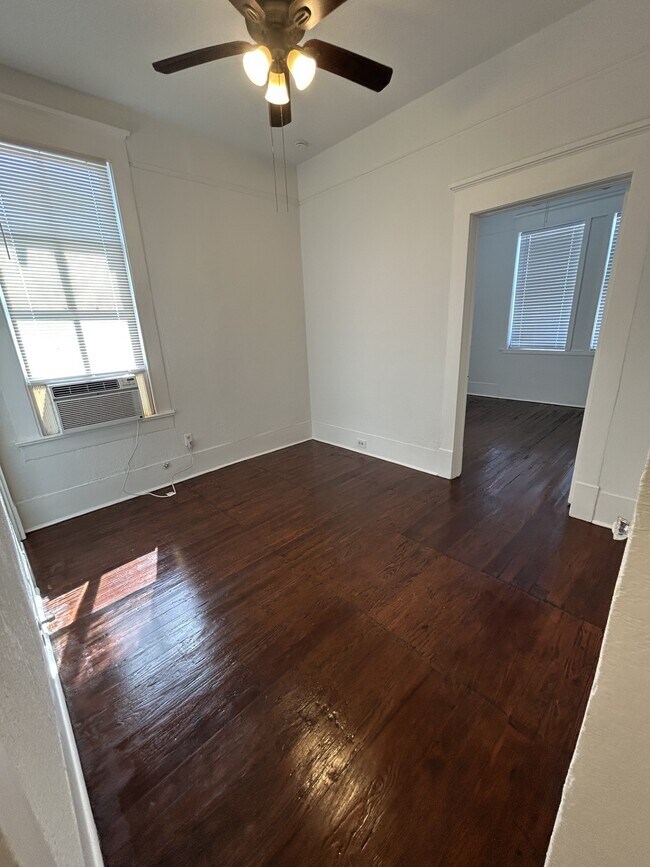 Building Photo - 2514 Avenue M