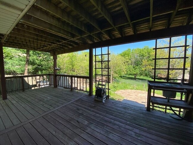 Building Photo - $1,975 | 3 Bedroom, 2.5 Bathroom Home | Ca...