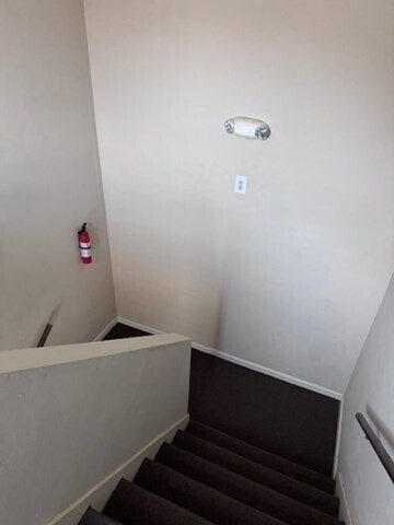 Building Photo - 4 Linwood St