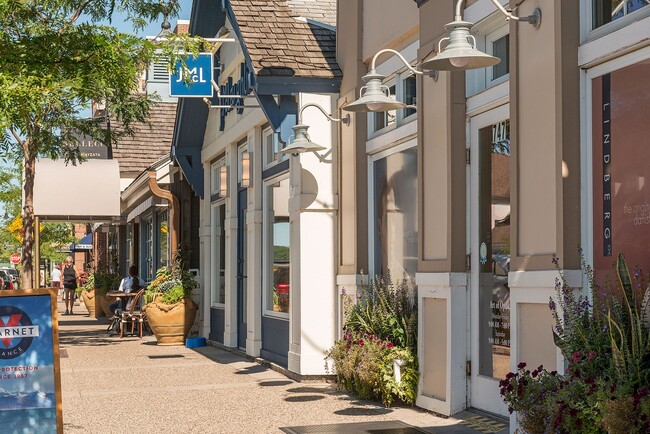 Enjoy the many shops and restaurants that Wayzata has to offer - 207 Benton Ave