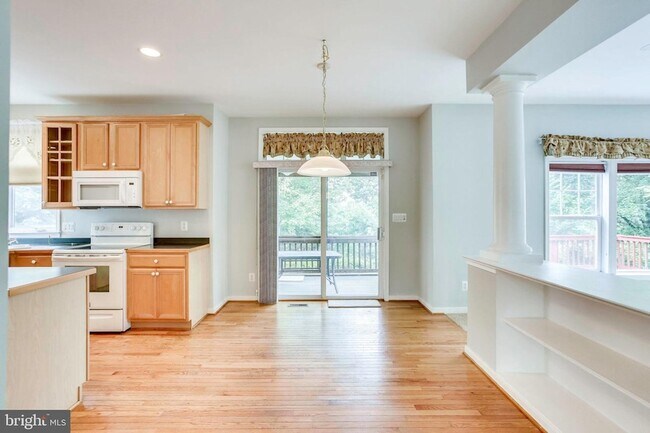 Building Photo - 26161 Rachel Hill Dr