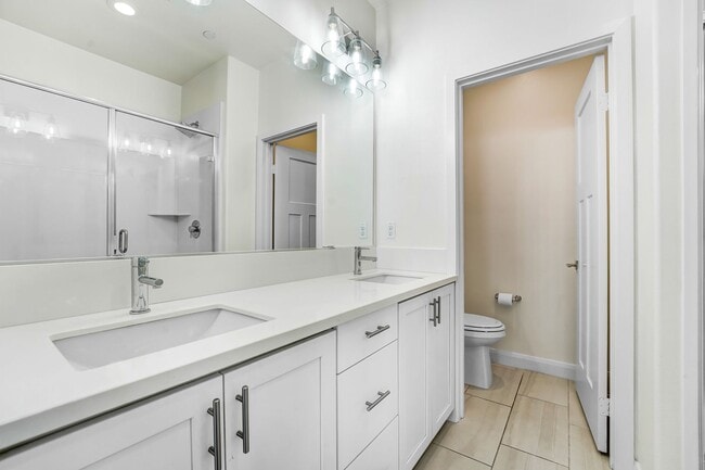 Building Photo - Sophisticated Modern Townhouse in the Hear...