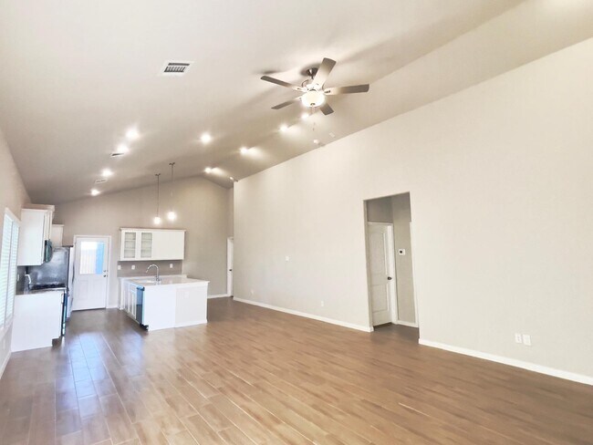 Building Photo - 8042 Cypress Bonsai Dr