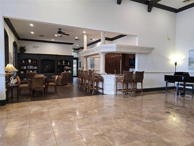 Building Photo - 4170 Central Sarasota Pkwy