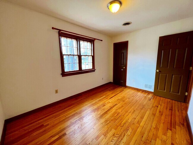 Building Photo - Colonial on Large Wooded Lot