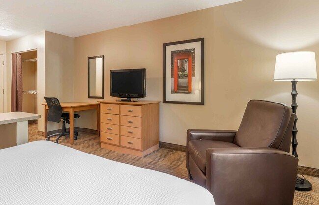 Building Photo - Furnished Studio-Philadelphia - Mt. Laurel - Pacilli Place