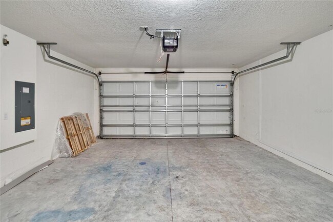 Building Photo - 10392 Sheffield Rd