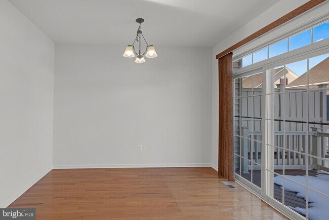 Building Photo - 22550 Cambridgeport Square