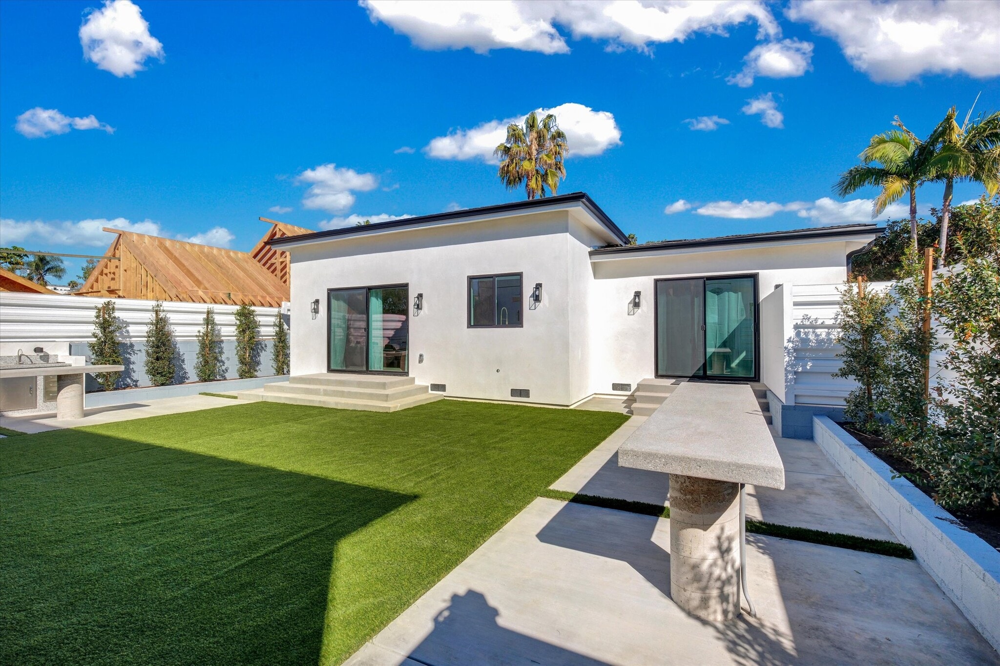 Building Photo - 5348 Thornburn St