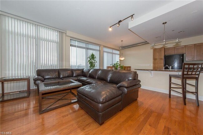 Building Photo - 16800 Van Aken Blvd