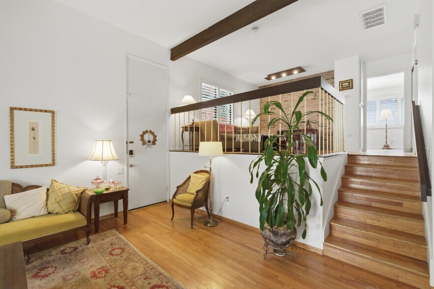 Building Photo - 6225 Shoup Ave