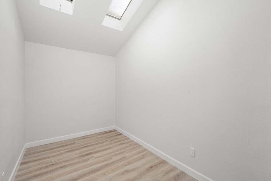 Building Photo - 4301 Serena Ave