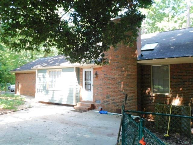 Building Photo - 2817 Thornridge Dr