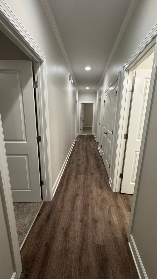 Building Photo - 113 Elliott Dr