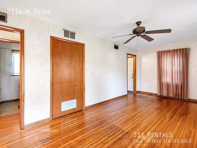 Building Photo - $875 - 2 bedroom/ 1 bathroom - Spacious ho...