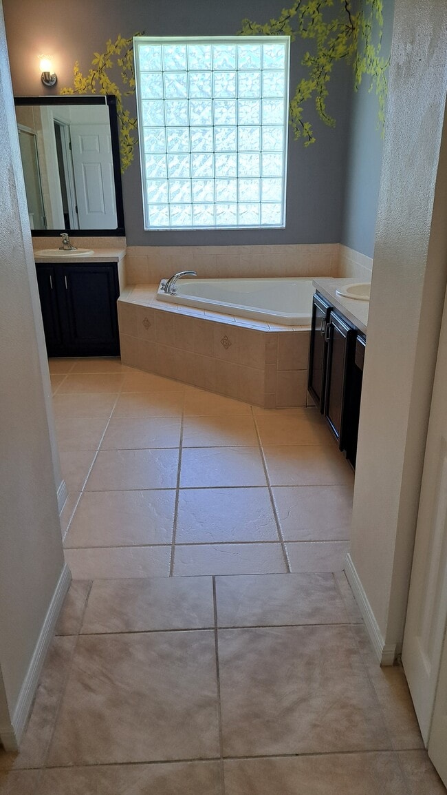 Building Photo - 1117 Sexton Rd SW