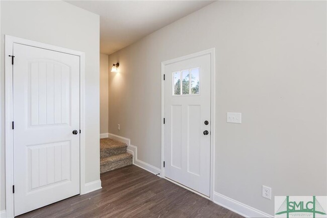 Building Photo - 505 Potter Stone Square